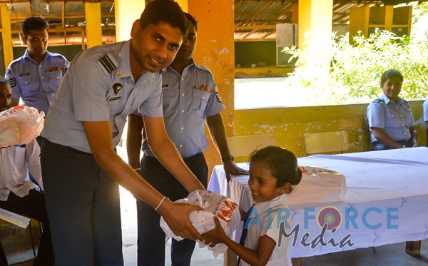 Combat Training School Diyatalawa conducts a Community Service Project