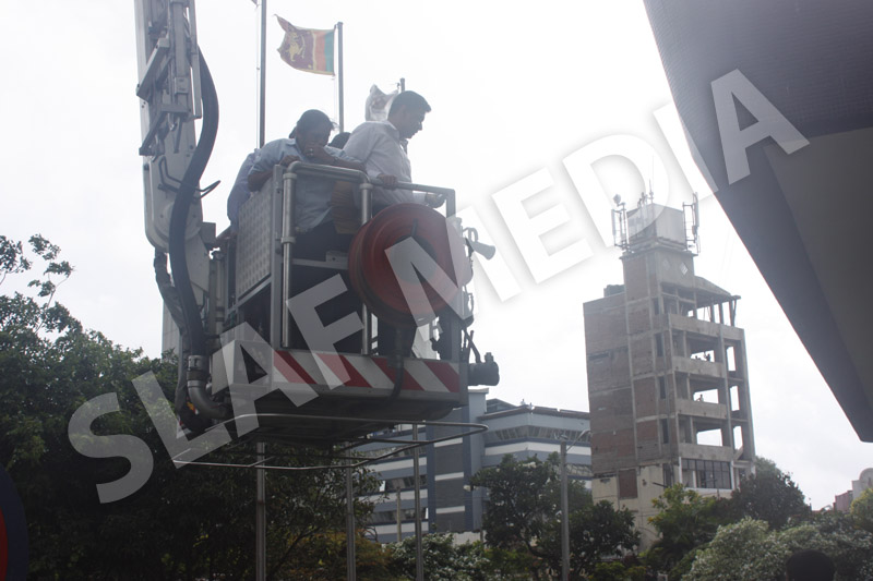 SLAF FIRE FIGHTගුවන් හමුදා ගිණි නිවීමේ ඒකකය ගිණි නිවීමේ පුහුණු සරඹයක් සාර්ථකව නිමකරයි SLAF FIRE FIGHTගුවන් හමුදා ගිණි නිවීමේ ඒකකය ගිණි නිවීමේ පුහුණු සරඹයක් සාර්ථකව නිමකරයි