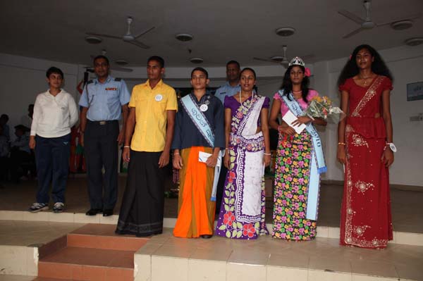 කොළඹ කදවුරේ බක් මහ උළෙල මහත් ඉහලින් කොළඹ කදවුරේ බක් මහ උළෙල මහත් ඉහලින්
