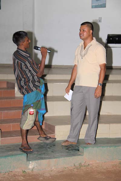 කොළඹ කදවුරේ බක් මහ උළෙල මහත් ඉහලින් කොළඹ කදවුරේ බක් මහ උළෙල මහත් ඉහලින්