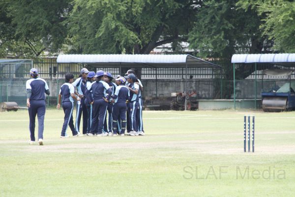 Unbeaten Airwomen Became The Premier League Champions 2011