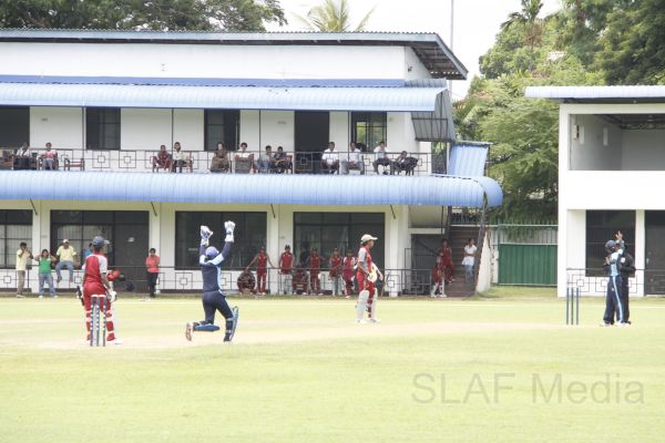 Unbeaten Airwomen Became The Premier League Champions 2011
