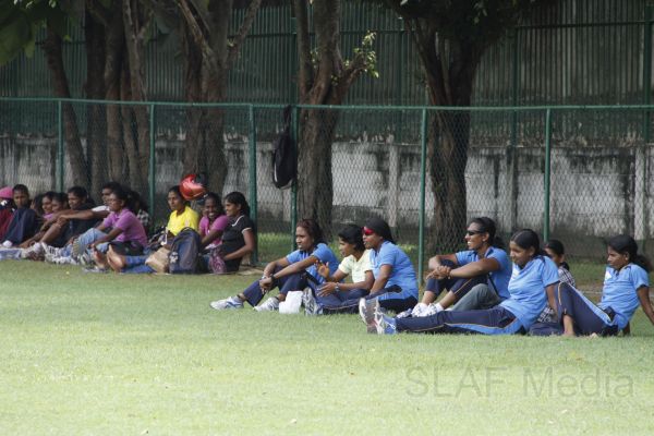 Unbeaten Airwomen Became The Premier League Champions 2011