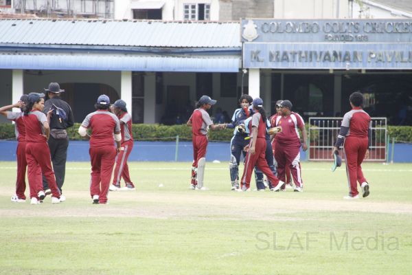 Unbeaten Airwomen Became The Premier League Champions 2011