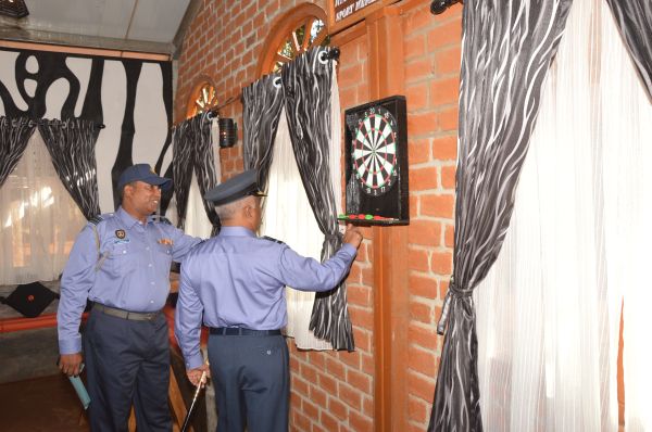 Commander Visits Sri Lanka Air Force Regiment Training School, Vanni