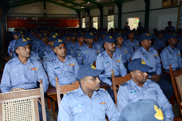 Commander Visits Sri Lanka Air Force Regiment Training School, Vanni