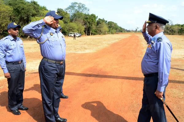 Commander Visits Sri Lanka Air Force Regiment Training School, Vanni
