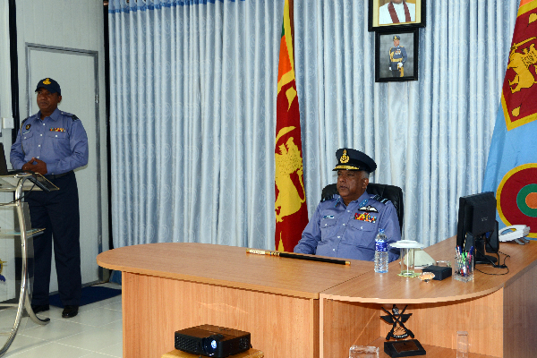 Commander Visits Sri Lanka Air Force Regiment Training School, Vanni