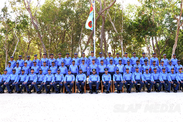 Commander Visits Sri Lanka Air Force Regiment Training School, Vanni