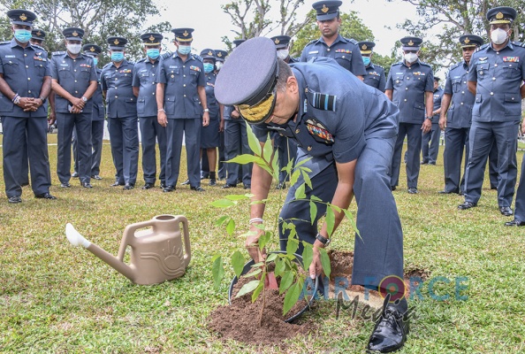 Newly Appointed Southern Commander Assumes Duties
