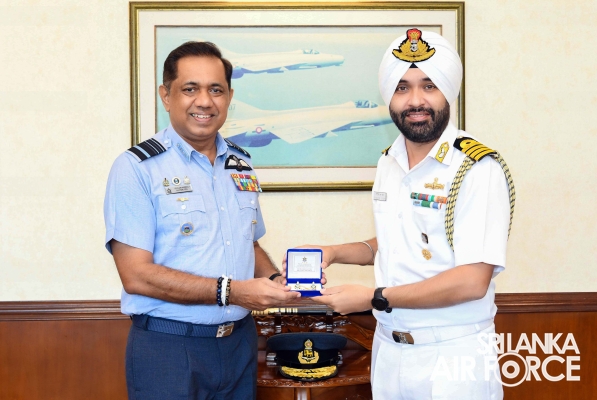 THE FLAG OFFICER COMMANDER - IN - CHIEF, SOUTHERN NAVAL COMMAND OF INDIAN NAVY CALLS ON THE COMMANDER OF THE SRI LANKA AIR FORC