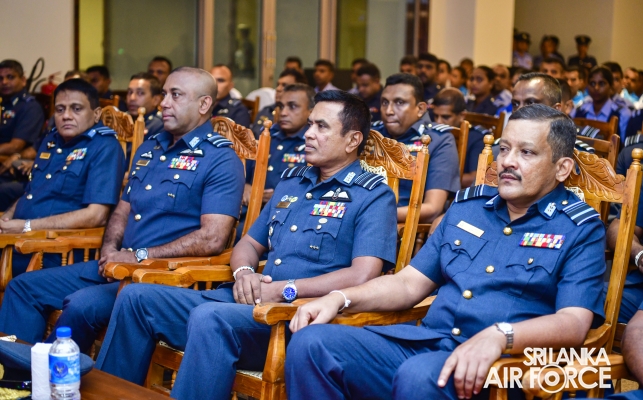 OUTSTANDING
SPORTS ACHIEVERS FELICITATED BY THE COMMANDER