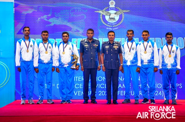 OUTSTANDING
SPORTS ACHIEVERS FELICITATED BY THE COMMANDER