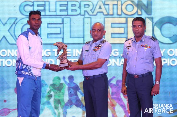 OUTSTANDING SPORTS ACHIEVERS FELICITATED BY THE AIR CHIEF