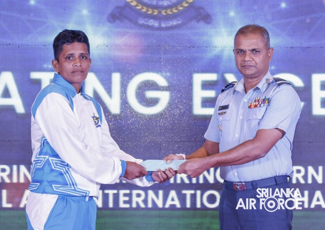 OUTSTANDING SPORTS ACHIEVERS FELICITATED BY THE AIR CHIEF