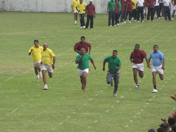 ශ්රි ලංකා ගුවන් හමුදව කොළඹ බළලත් නිළධාරි සහ සැරයන් නිවස්නයේ නිවාසන්තර ක්රිඩා උළෙල 2009 ශ්රි ලංකා ගුවන් හමුදව කොළඹ බළලත් නිළධාරි සහ සැරයන් නිවස්නයේ නිවාසන්තර ක්රිඩා උළෙල 2009