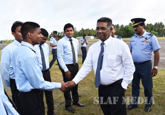 State Minister of Defence Visits SLAF Station Katukurunda
