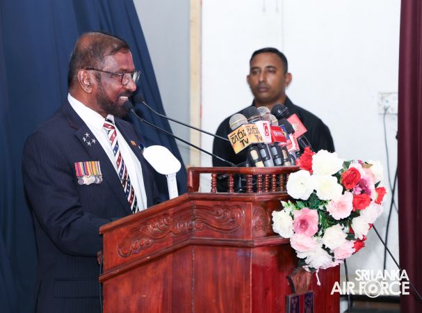 ST. SYLVESTER'S COLLEGE FELICITATES THE COMMANDER OF THE AIR FORCE