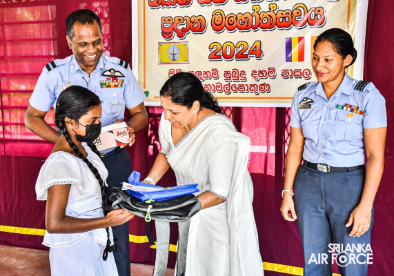 SLAF SEVA VANITHA UNIT SUPPORTS DESERVED STUDENTS OF SIRI SADAHAM PUBUDU DHAMMA SCHOOL IN DIMBULAGALA