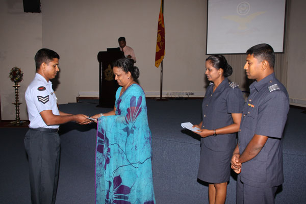 ගුවන් හමුදා සේවා වනිතා මහා සභා රැස්වීම සාර්ථකව පසුගියදා නිමවේ