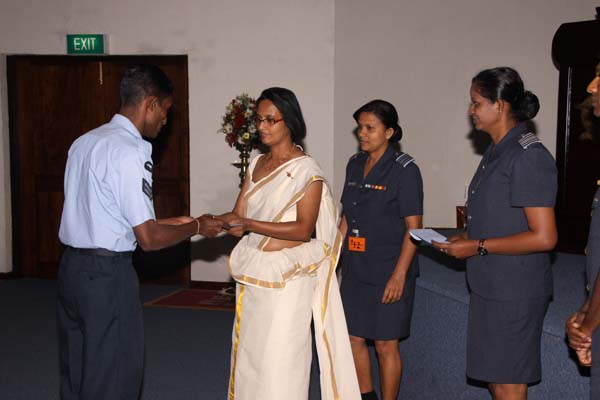 ගුවන් හමුදා සේවා වනිතා මහා සභා රැස්වීම සාර්ථකව පසුගියදා නිමවේ