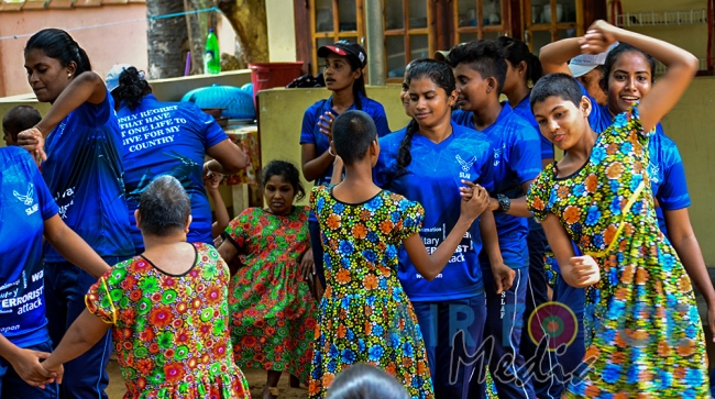 Seva Vanitha Unit of Ampara Makes Donation