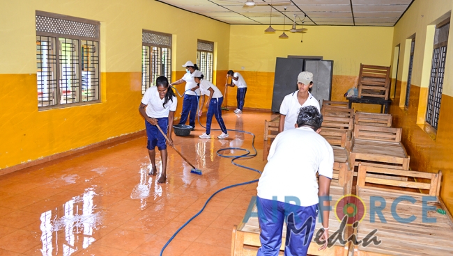Seva Vanitha Unit of Ampara Makes Donation