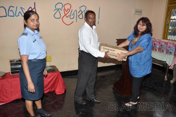 ගුවන් හමුදා සේවා වනිතා ඒකකය ලෝක ලමා දිනය සමරයි