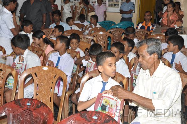 ගුවන් හමුදා සේවා වනිතා ඒකකය ලෝක ලමා දිනය සමරයි