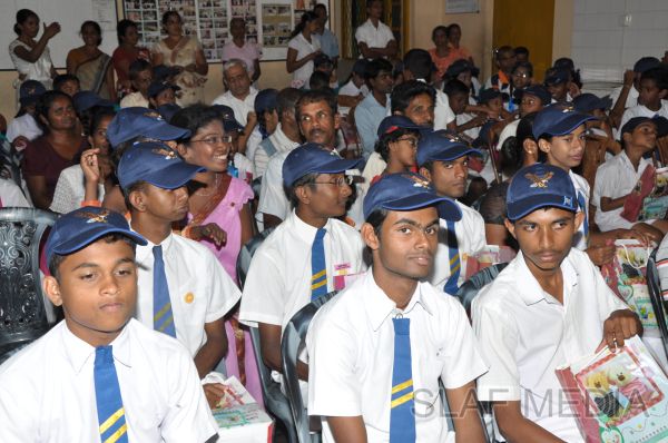 ගුවන් හමුදා සේවා වනිතා ඒකකය ලෝක ලමා දිනය සමරයි