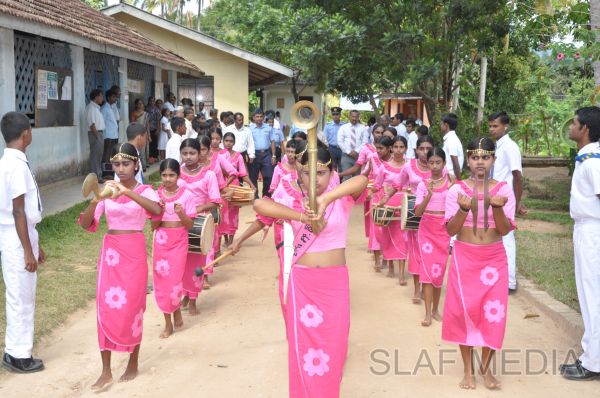 ගුවන් හමුදා සේවා වනිතා ඒකකය ලෝක ලමා දිනය සමරයි