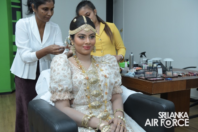 RENOWNED BEAUTICIAN CHANDANI BANDARA CONDUCTS SPECIAL BRIDAL STYLING WORKSHOP FOR SLAF BEAUTICIANS