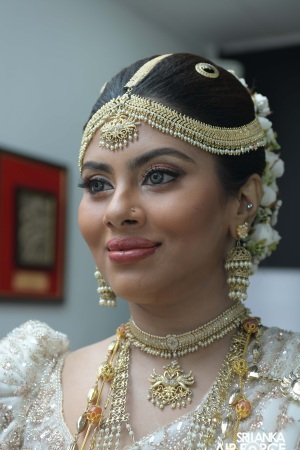 RENOWNED BEAUTICIAN CHANDANI BANDARA CONDUCTS SPECIAL BRIDAL STYLING WORKSHOP FOR SLAF BEAUTICIANS