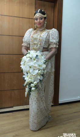 RENOWNED BEAUTICIAN CHANDANI BANDARA CONDUCTS SPECIAL BRIDAL STYLING WORKSHOP FOR SLAF BEAUTICIANS