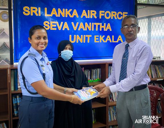 SEVA VANITHA UNIT OF SLAF TRADE TRAINING SCHOOL EKALA CONDUCTS BOOK DONATION PROGRAMME