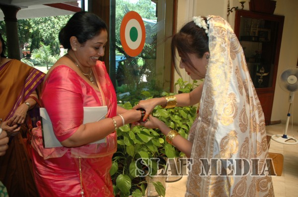 Commander Visits India