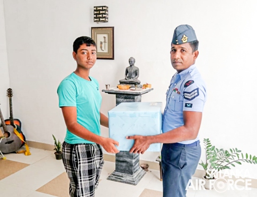 DONATION OF STATIONERY ITEMS AND SPECIAL GIFT PACKS BY AIR FORCE SEVA VANITHA UNIT