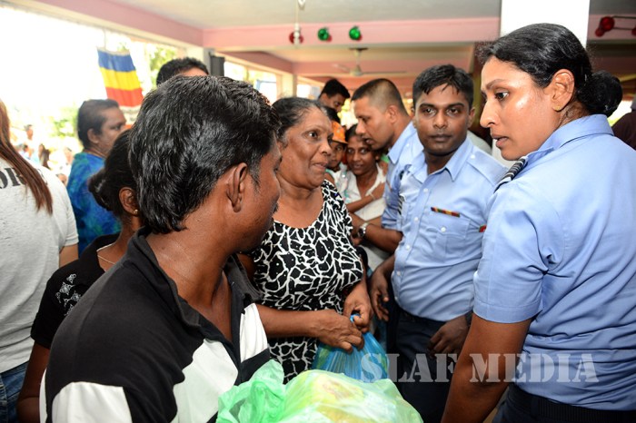 SLAF Seva Vanitha Unit Distributes Flood Relief Goods