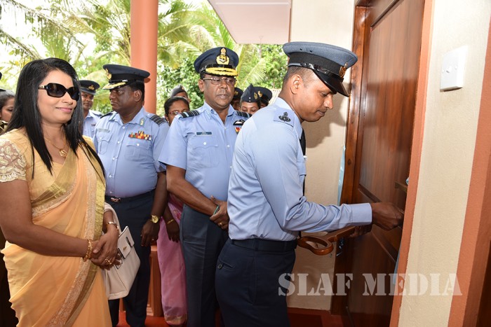 Handing Over of 18th ‘Guwan Lak Sevana’ House