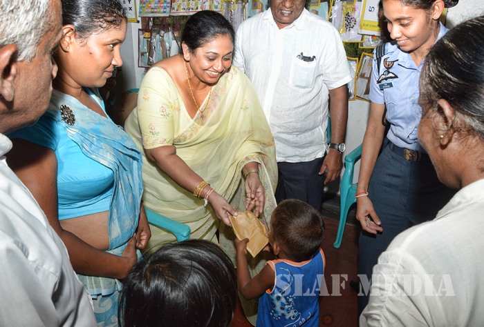 Seva Vanitha Chairperson Assists To SLAF Needy Personnel