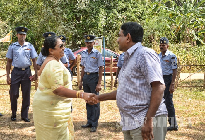 Seva Vanitha Chairperson Assists To SLAF Needy Personnel
