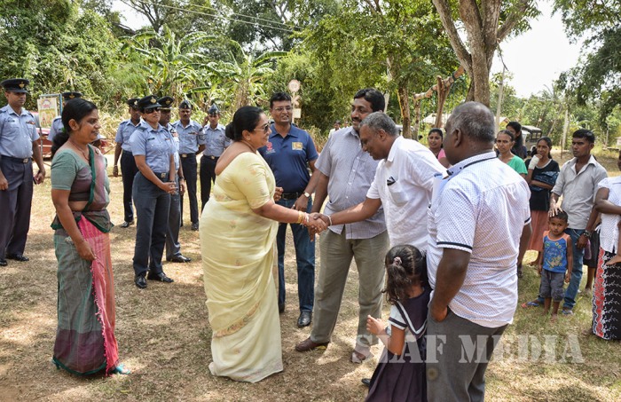 Seva Vanitha Chairperson Assists To SLAF Needy Personnel
