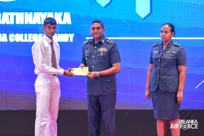 SLAF SEVA VANITHA UNIT FELICITATES ACADEMIC ACHIEVERS AND GUWAN RANDARU SITTAM ART COMPETITION WINNERS