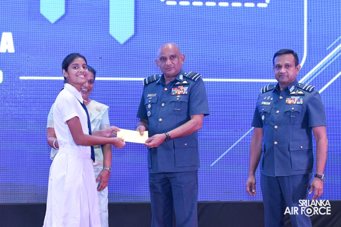 SLAF SEVA VANITHA UNIT FELICITATES ACADEMIC ACHIEVERS AND GUWAN RANDARU SITTAM ART COMPETITION WINNERS