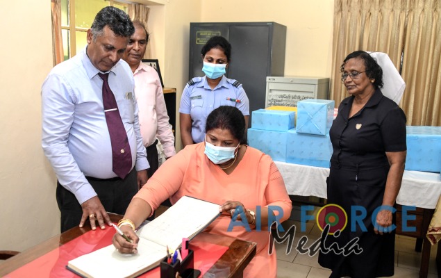 SLAF Seva Vanitha Visits Victoria Home, Rajagiriya