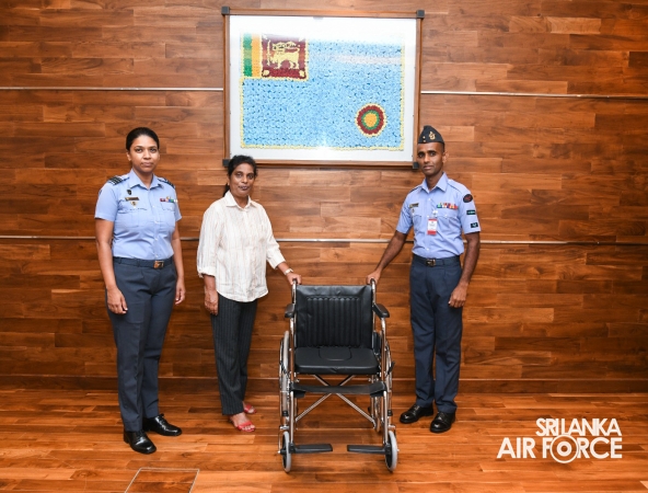 SLAF SEVA VANITHA UNIT DONATES WHEEL CHAIRS TO DESERVING FAMILY MEMBERS OF SERVICE AND KIA PERSONNEL