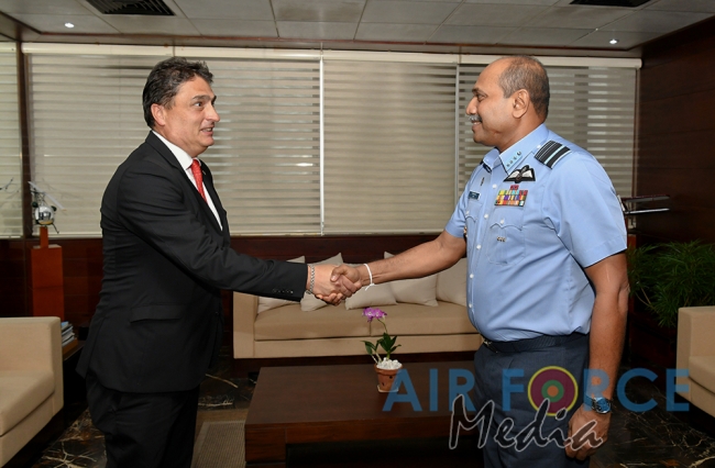 Ambassador of Switzerland calls on the Commander of the Air Force
