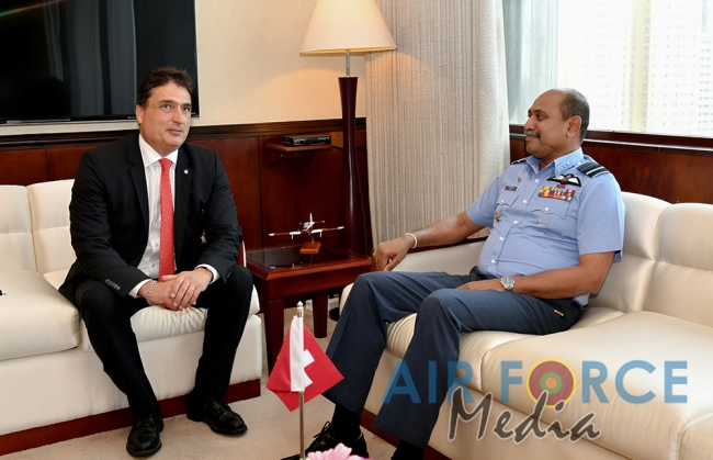 Ambassador of Switzerland calls on the Commander of the Air Force