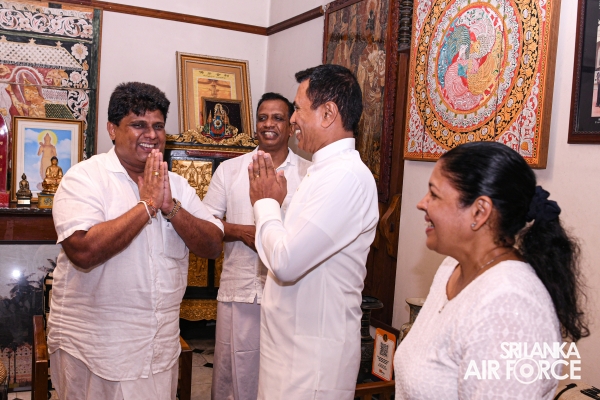 SRI
LANKA AIR FORCE HOSTS SOLEMN ANNUAL ALMSGIVING CEREMONY TO HONOUR FALLEN
HEROES AND SERVING MEMBERS