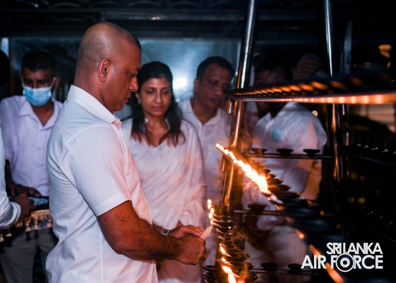 SRI
LANKA AIR FORCE HOSTS SOLEMN ANNUAL ALMSGIVING CEREMONY TO HONOUR FALLEN
HEROES AND SERVING MEMBERS